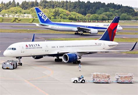 boeing new midsize airplane.